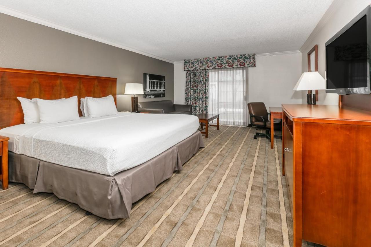 Richmond Inn & Suites Bâton-Rouge Extérieur photo