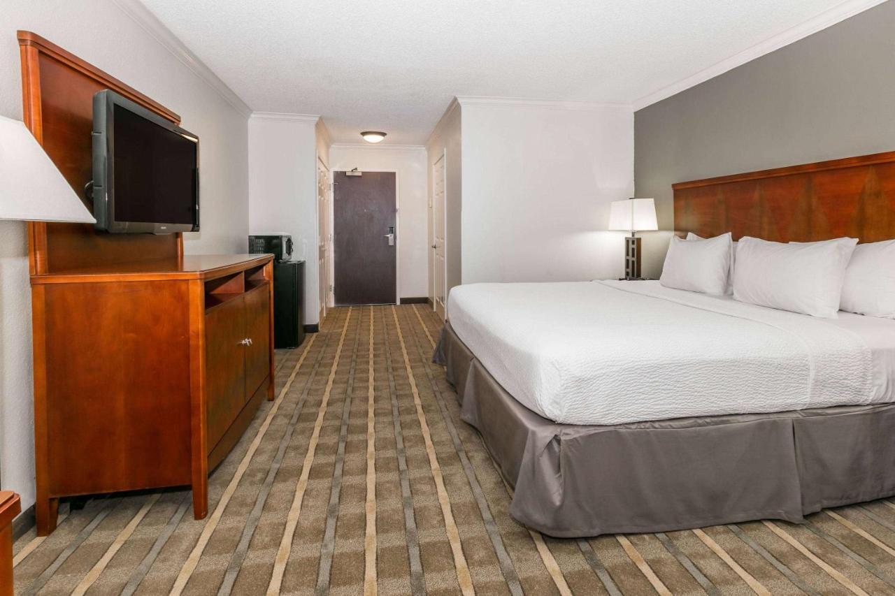 Richmond Inn & Suites Bâton-Rouge Extérieur photo