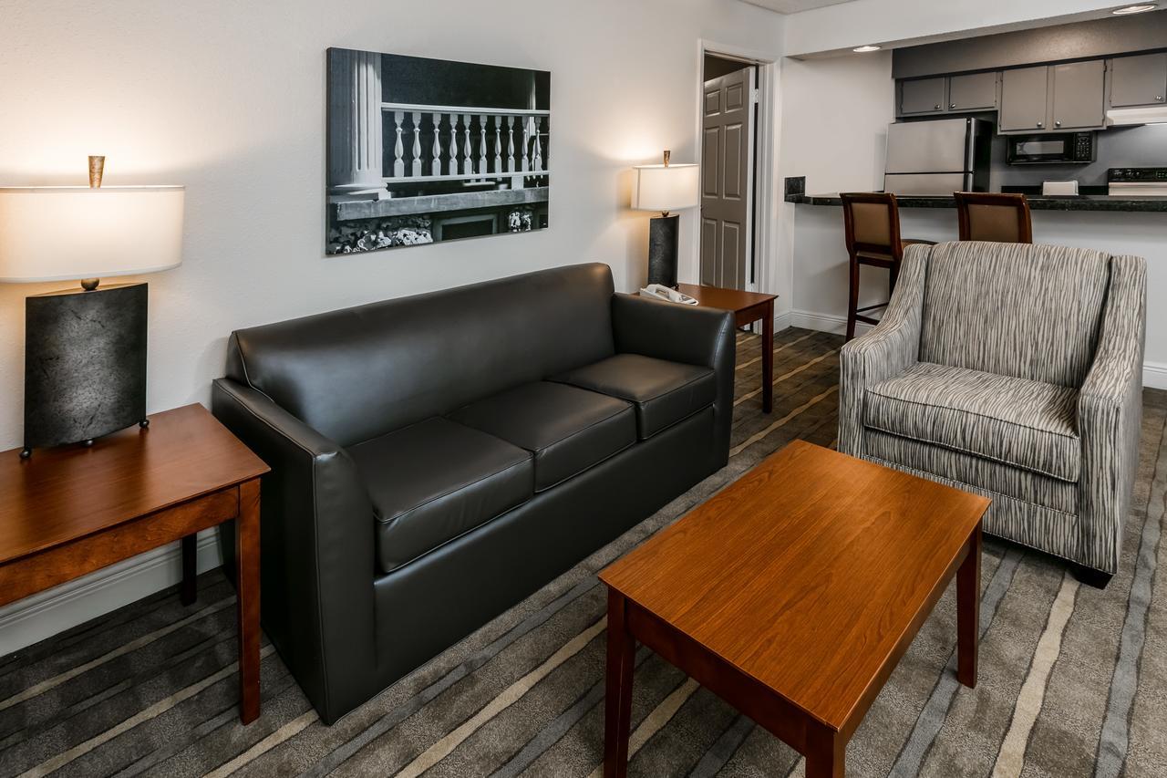 Richmond Inn & Suites Bâton-Rouge Extérieur photo